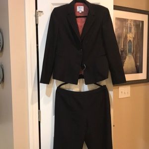 Suit- business pant suit. Black with brown
